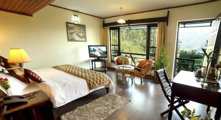 Camelot Resort - Photo3