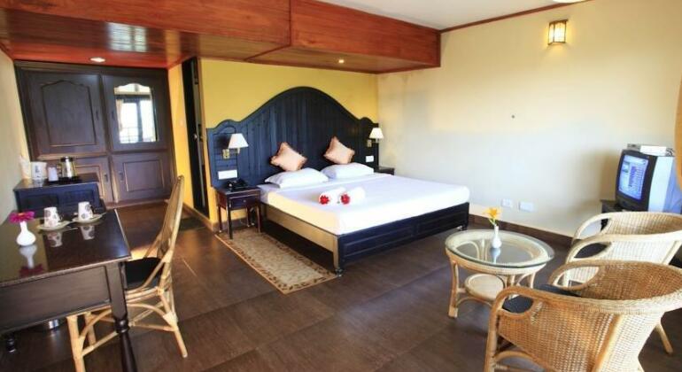 Camelot Resort - Photo5