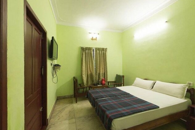 Dhanyasree Hotels and Resorts - Photo2