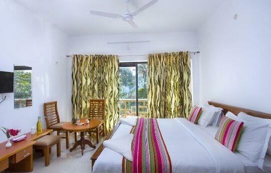 Misty Lake Resorts - Photo2