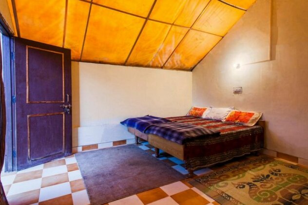 Abhinandan Resorts - Photo2