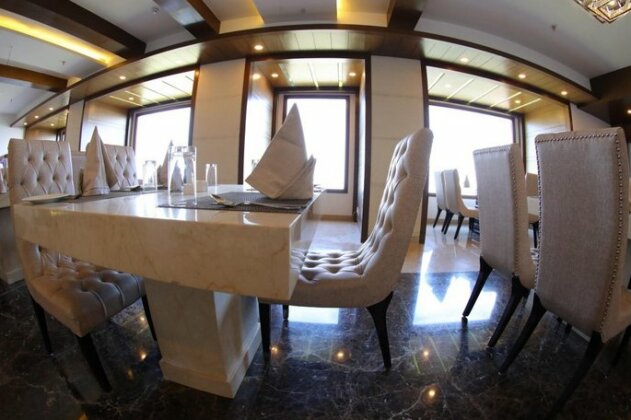 The Solitaire Resort - Photo3