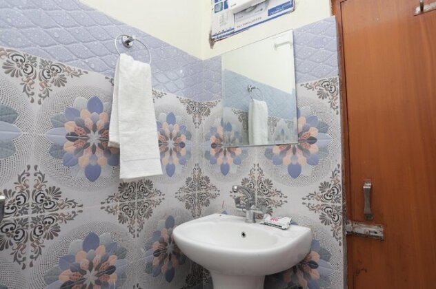 OYO 38520 Hotel Silverspoon - Photo4