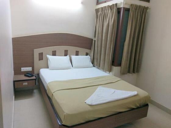 Banyan Tree Comforts - Photo3