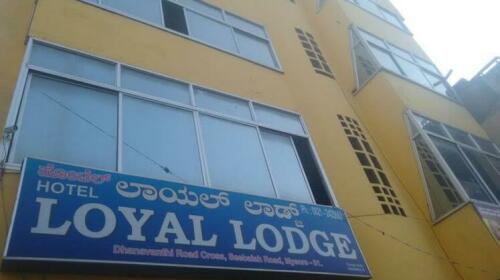 Hotel Loyal Lodge