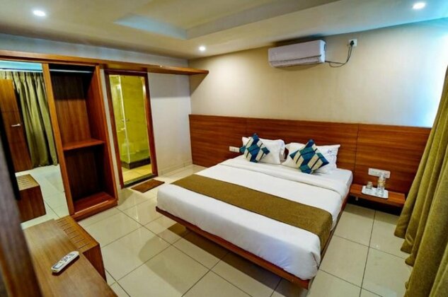 Hotel Residenza Samasth Palatial - Photo2