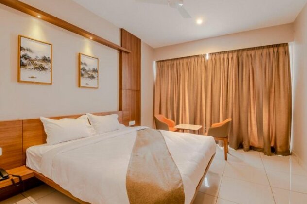 Hotel Residenza Samasth Palatial - Photo4