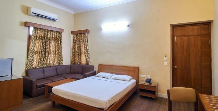 Hotel Sujatha Residency - Photo3