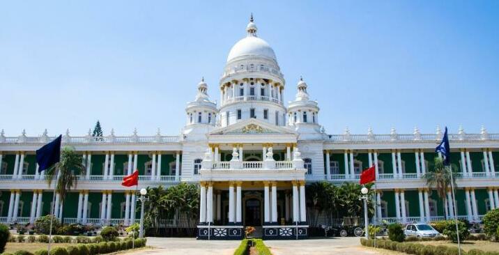 Lalitha Mahal Palace Hotel - Photo4