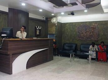 Mannars Deluxe Lodge - Photo2