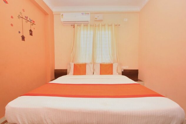 OYO 10656 Hotel Shravya Residency - Photo3