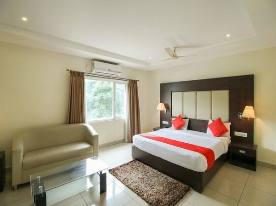 OYO 14139 Golden Castle - Photo2