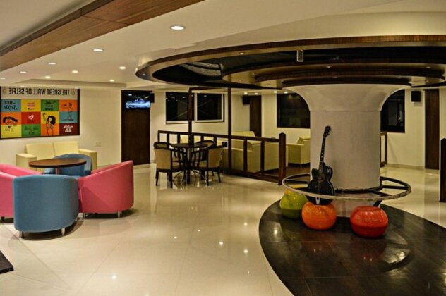 OYO 1711 Hotel Sepoy Grande - Photo2