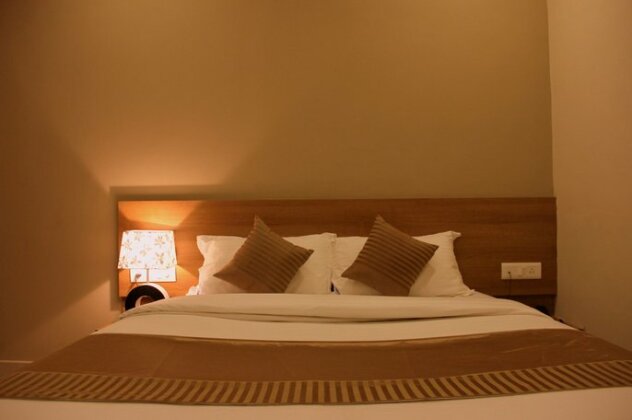 OYO 6447 Samasth Rooms And Suites - Photo4