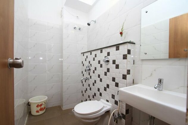 Samasth Rooms And Suites - Photo4