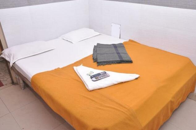 Shreyas Deluxe Lodge - Photo2