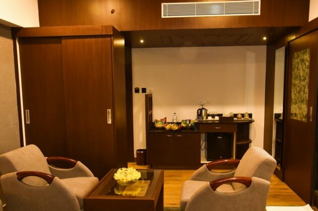 Silver oak Hotel Mysuru - Photo2