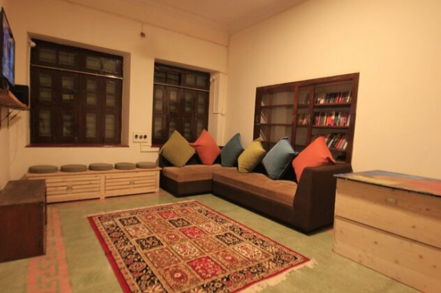 The Bunkers Ashram - Photo2