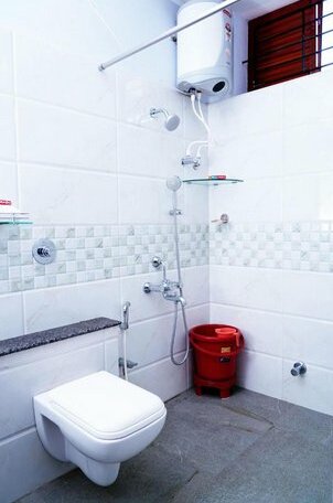 Unnathi Comfort Inn - Photo4