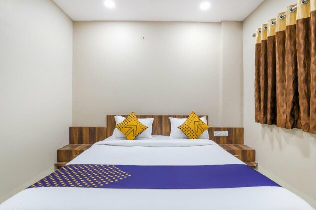 SPOT ON 63297 Hotel Kalapi - Photo3