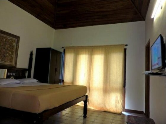 Sherlock Retreat - Yamini Green - Photo2