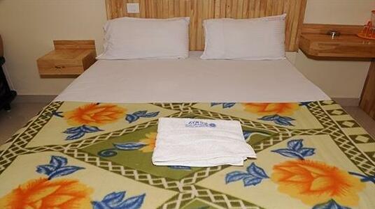 Hotel Surya Residency - Photo4