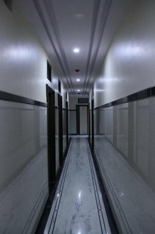 Hotel Gujrat - Photo2