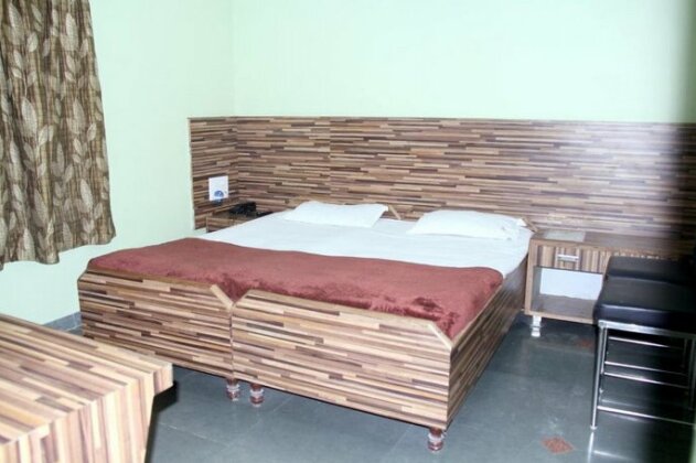 Hotel Gujrat - Photo3