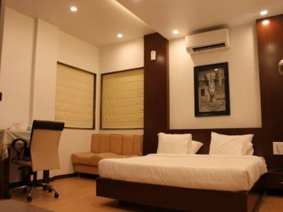 JK Rooms 103 Loharkar's -Ramdaspeth