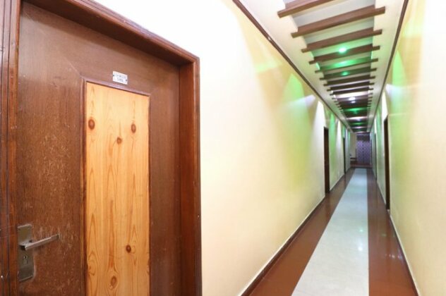 OYO 37148 Hotel Paris - Photo2
