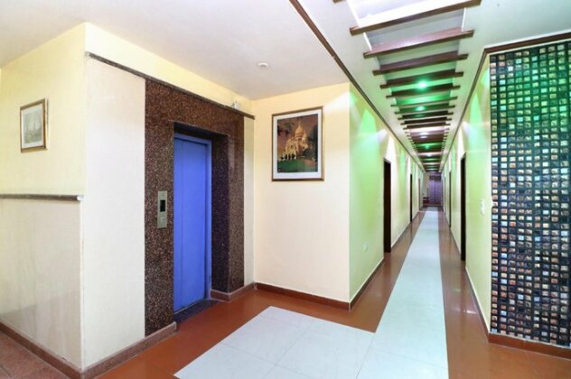 OYO 37148 Hotel Paris - Photo3