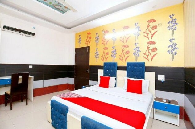 OYO 41115 Hotel Ritvik - Photo2