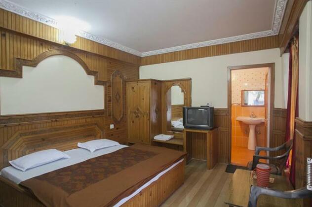 Perfect Family Stay next to Nainital Lake - Photo3