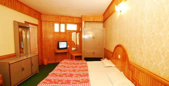 Perfect Family Stay next to Nainital Lake - Photo4