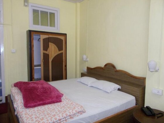 Relaxed Stay in a Breezy Building - Photo2