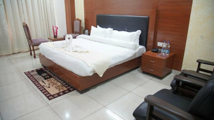 Hotel KARA - Photo2