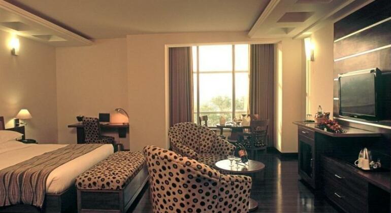 Lemon Tree Hotel Baddi - Photo4