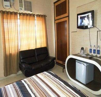 OYO 17381 Hotel City Look Nalagarh - Photo2