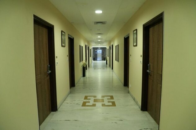 OYO 2192 Hotel Gianz - Photo3