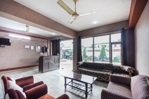 OYO 47040 Vibes Hotel - Photo2