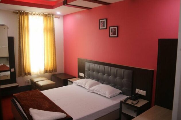 Hotel Flavours Inn - Photo2