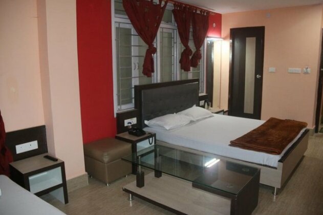 Hotel Flavours Inn - Photo4