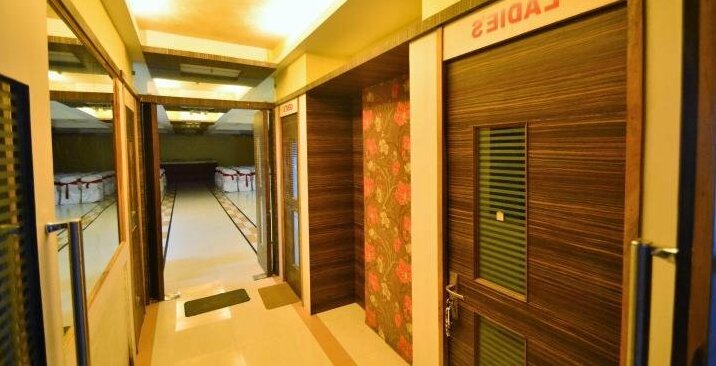 Hotel Anuradha Palace Nanded - Photo2