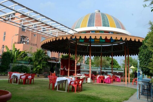 Hotel Pooja Garden - Photo5