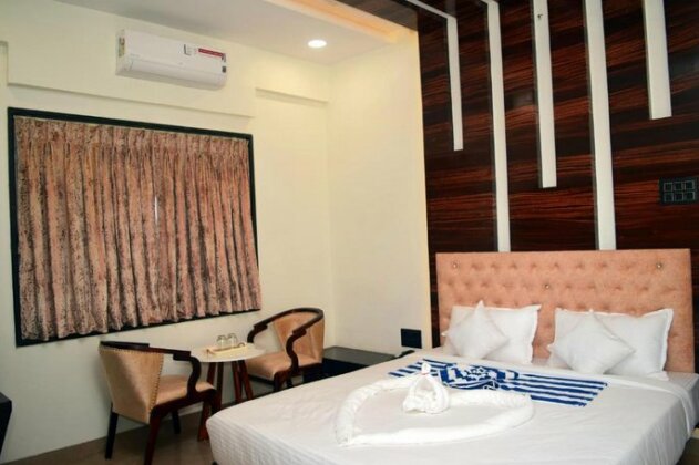 Hotel Chandradeep Regency - Photo2