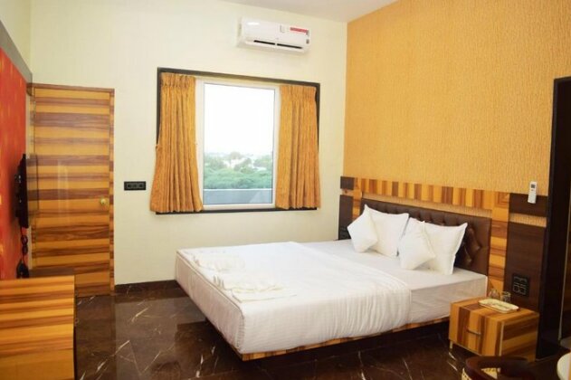 Hotel Chandradeep Regency - Photo3