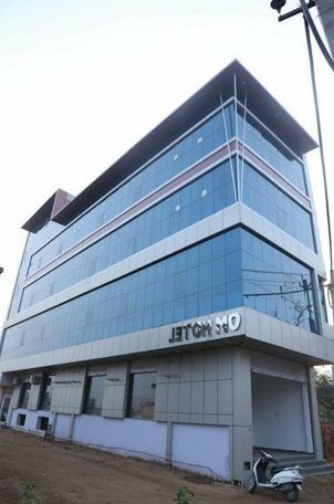 Om Hotel Narnaul - Photo2