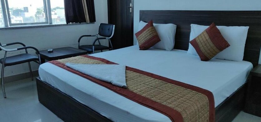 Om Hotel Narnaul - Photo4