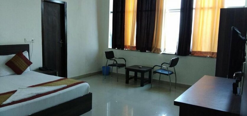 Om Hotel Narnaul - Photo5