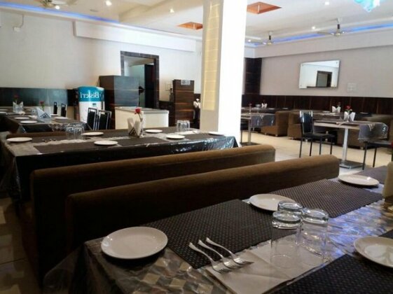 Hotel Surbhi Palace Gadarwara - Photo2